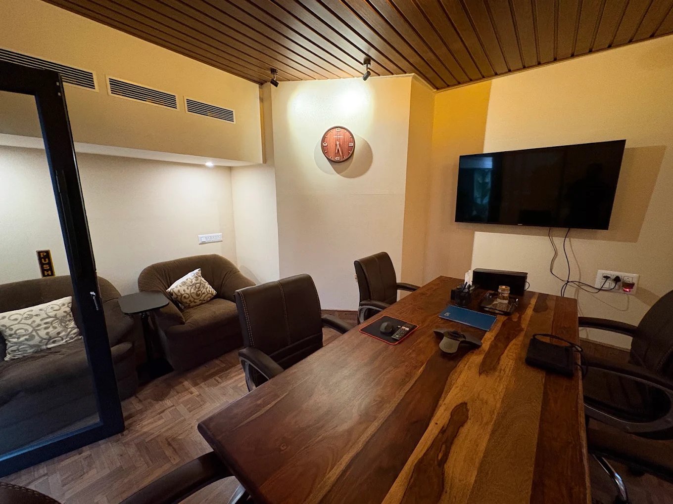 Interaxe Technologies meeting room